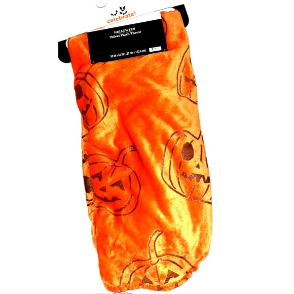Way To Celebrate 50"x60" Orange Pumpkin Plush Throw Halloween Blanket NEW - Picture 3 of 4